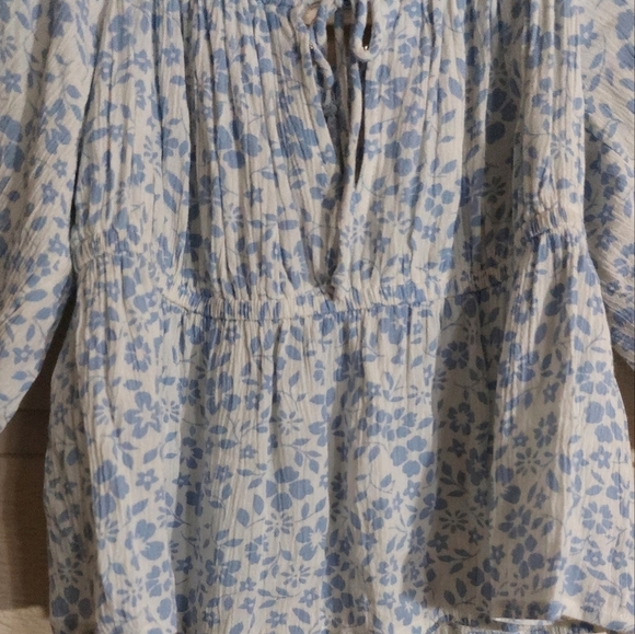 Billa B Floral Print Puff Sleeve Blouse- size M - Picture 5 of 8